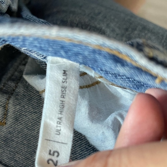 PacSun| Ultra High Rise Slim Jeans, Distressed Style—Size 25••• - Picture 8 of 14